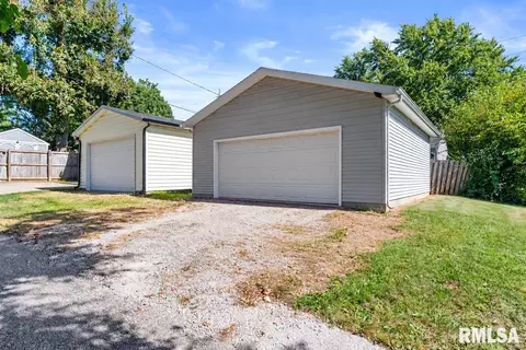 Other - 733 N Walnut St, Springfield, IL 62702 photo 10 of 10