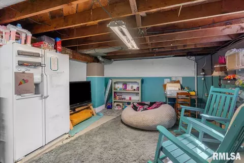 Other - 733 N Walnut St, Springfield, IL 62702 photo 5 of 10