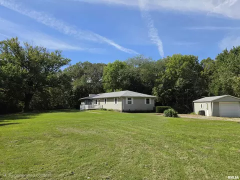 2752 180th St, Galesburg, IL 61401