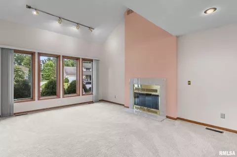 Living - 209 Prestwick Rd, Springfield, IL 62702 photo 1 of 9