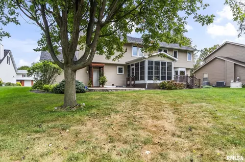 Exterior - 209 Prestwick Rd, Springfield, IL 62702 photo 4 of 7