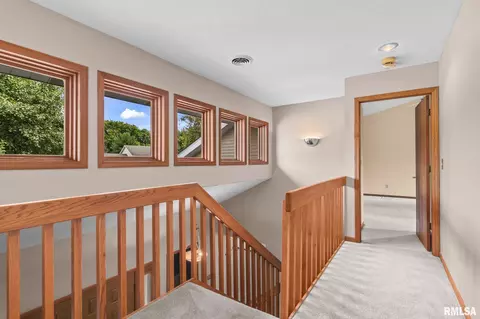Entry Way - 209 Prestwick Rd, Springfield, IL 62702 photo 6 of 6