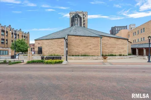 Exterior - 501 E Capitol St, Springfield, IL 62701 photo 3 of 9