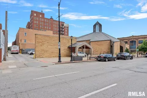 Exterior - 501 E Capitol St, Springfield, IL 62701 photo 4 of 9