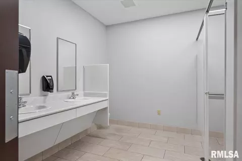 Bath - 501 E Capitol St, Springfield, IL 62701 photo 2 of 2