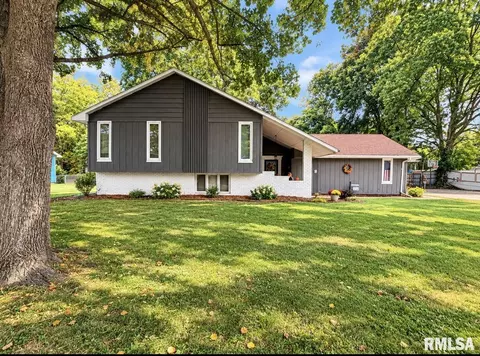 258 S Westgate St, Jacksonville, IL 62650