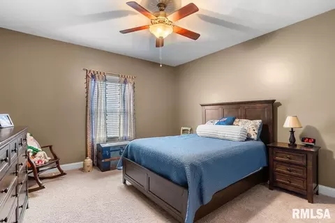 Bedroom - 4713 Greenbriar Dr, Springfield, IL 62711 photo 6 of 7