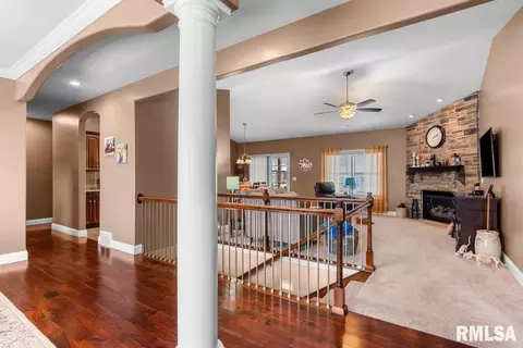 Entry Way - 4713 Greenbriar Dr, Springfield, IL 62711 photo 1 of 3
