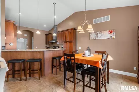 Other - 4713 Greenbriar Dr, Springfield, IL 62711 photo 7 of 22