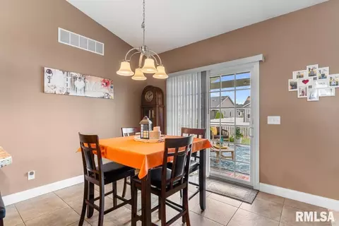 Dining - 4713 Greenbriar Dr, Springfield, IL 62711 photo 2 of 2