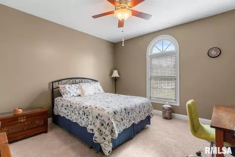 Bedroom - 4713 Greenbriar Dr, Springfield, IL 62711 photo 4 of 7