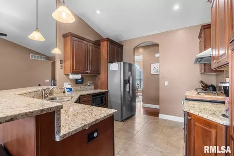 Other - 4713 Greenbriar Dr, Springfield, IL 62711 photo 8 of 22