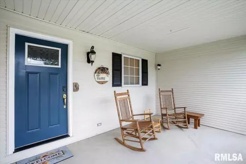 Exterior - 306 Dover Dr, Chatham, IL 62629 photo 2 of 10