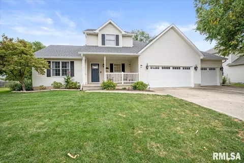 306 Dover Dr, Chatham, IL 62629