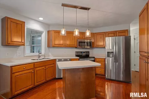 Kitchen - 306 Dover Dr, Chatham, IL 62629 photo 2 of 3
