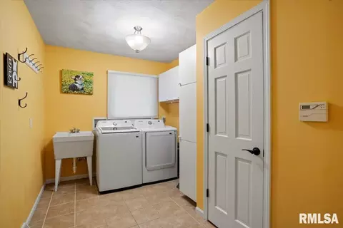 Other - 306 Dover Dr, Chatham, IL 62629 photo 5 of 17