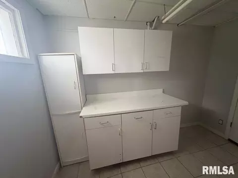 Other - 1036 W Washington St, Springfield, IL 62702 photo 5 of 14