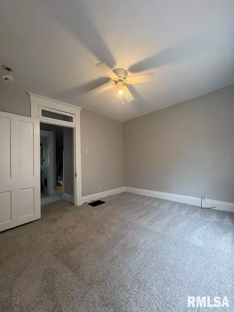 Bedroom - 1036 W Washington St, Springfield, IL 62702 photo 4 of 5
