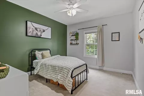Bedroom - 6620 Phlox Dr, Springfield, IL 62712 photo 4 of 7