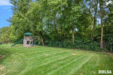Exterior - 6620 Phlox Dr, Springfield, IL 62712 photo 4 of 5