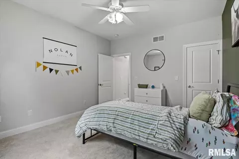 Bedroom - 6620 Phlox Dr, Springfield, IL 62712 photo 5 of 7