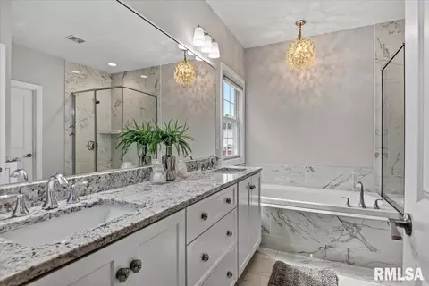 Bath - 6620 Phlox Dr, Springfield, IL 62712 photo 1 of 5