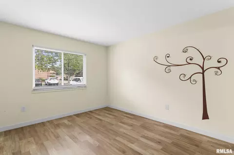 Bedroom - 2650 Cooper Ave, Springfield, IL 62704 photo 4 of 5