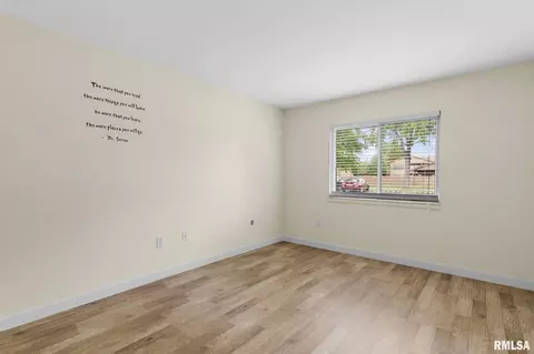 Bedroom - 2650 Cooper Ave, Springfield, IL 62704 photo 5 of 5