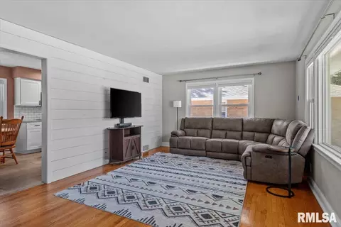 Other - 2104 Parkview Dr, Springfield, IL 62704 photo 3 of 14