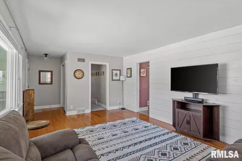 Other - 2104 Parkview Dr, Springfield, IL 62704 photo 5 of 14