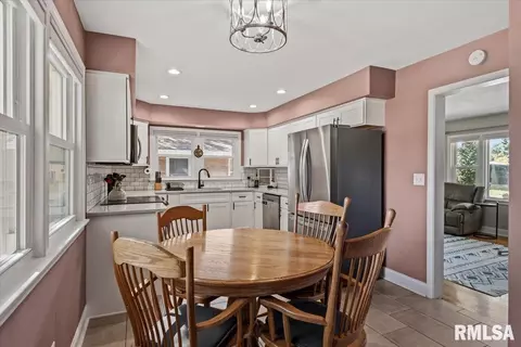 Other - 2104 Parkview Dr, Springfield, IL 62704 photo 6 of 14