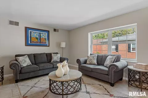 Living - 1309 S Douglas Ave, Springfield, IL 62704 photo 4 of 4