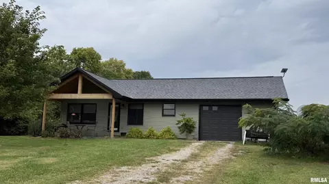20276 Gudgel Ave, Petersburg, IL 62675