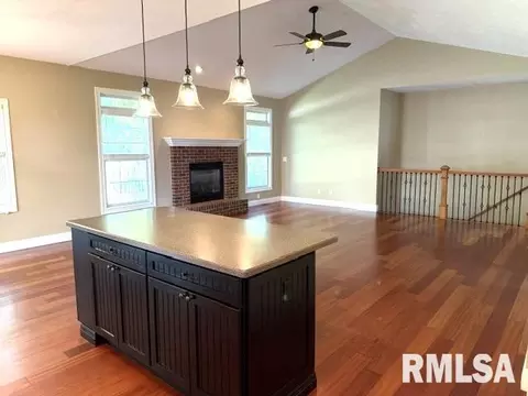 Living - 1620 Hoechester Rd, Springfield, IL 62712 photo 1 of 8