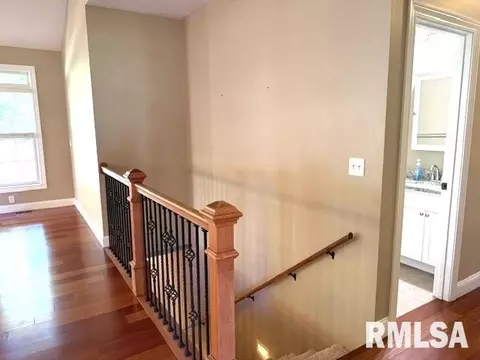 Entry Way - 1620 Hoechester Rd, Springfield, IL 62712 photo 7 of 7