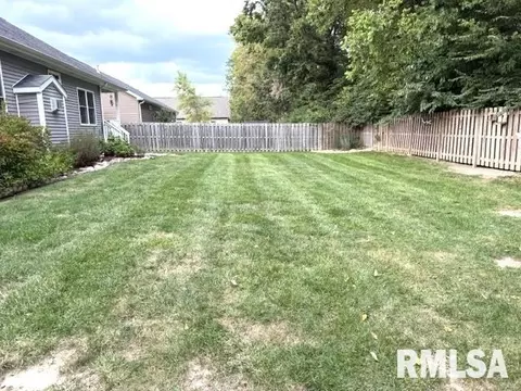 Exterior - 1620 Hoechester Rd, Springfield, IL 62712 photo 9 of 9