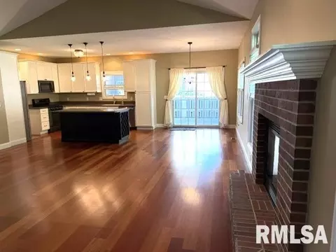 Living - 1620 Hoechester Rd, Springfield, IL 62712 photo 7 of 8