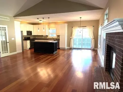 Living - 1620 Hoechester Rd, Springfield, IL 62712 photo 6 of 8