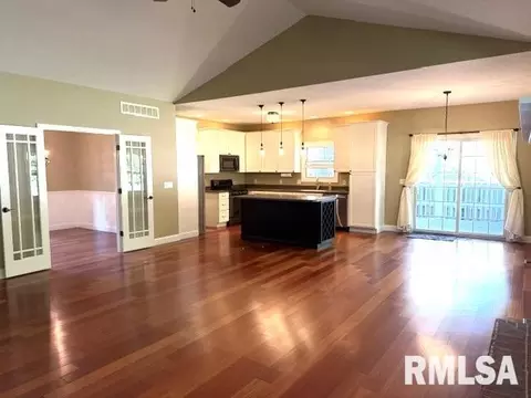 Living - 1620 Hoechester Rd, Springfield, IL 62712 photo 5 of 8