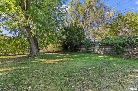 Exterior - 47 Lilac Ln, Springfield, IL 62702 photo 3 of 3