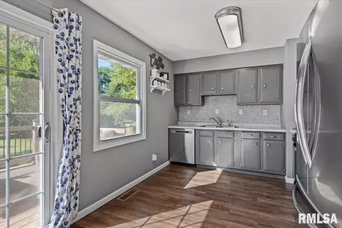 Kitchen - 425 Pakey Rd, Springfield, IL 62712 photo 1 of 1