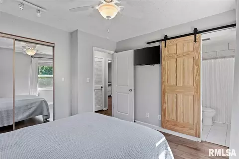 Bedroom - 425 Pakey Rd, Springfield, IL 62712 photo 3 of 5