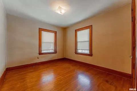 Bedroom - 2340 S 11th St, Springfield, IL 62703 photo 1 of 4