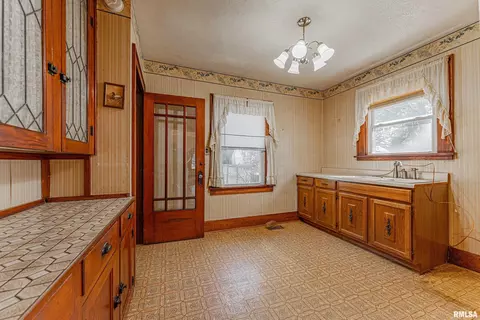 Other - 2340 S 11th St, Springfield, IL 62703 photo 2 of 6