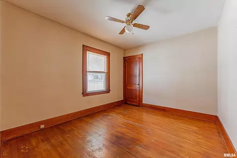 Bedroom - 2340 S 11th St, Springfield, IL 62703 photo 3 of 4