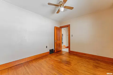 Bedroom - 2340 S 11th St, Springfield, IL 62703 photo 4 of 4