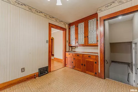 Entry Way - 2340 S 11th St, Springfield, IL 62703 photo 1 of 1
