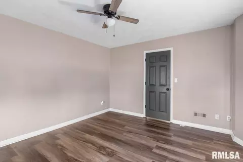 Entry Way - 1705 E Keys St, Springfield, IL 62702 photo 9 of 9