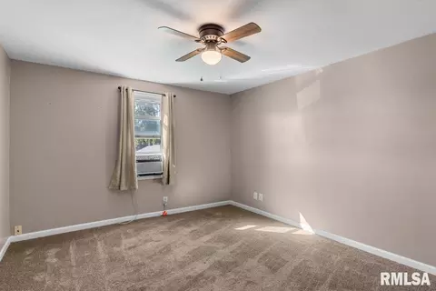 Bedroom - 1705 E Keys St, Springfield, IL 62702 photo 3 of 3