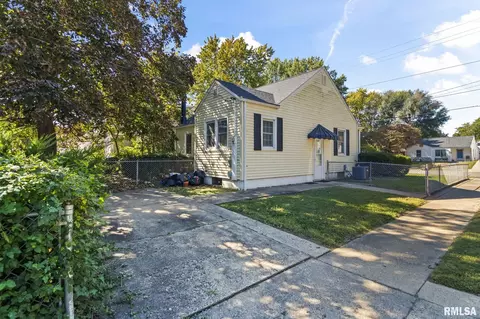Exterior - 2456 S 11th St, Springfield, IL 62703 photo 6 of 6